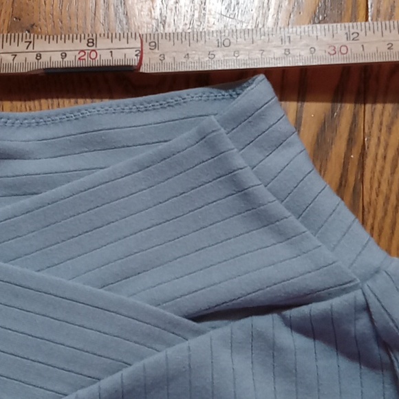 HALARA  Women SKIRT SMALL New Workout Tennis PALE LIGHT BLUE Yoga RIBBED - Picture 5 of 7